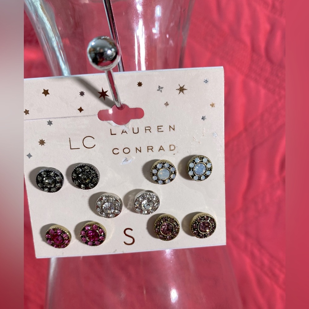 NWT LAUREN CONRAD/LC 5 pack earrings